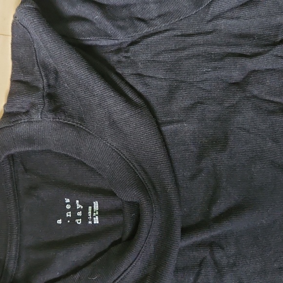 Black Ribbed T - Picture 2 of 4